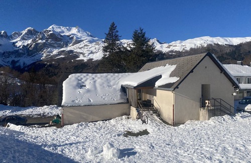 Urdos Ski Chalet | Chalet Peyranère à 5 Minutes de la Station de Ski le Somport