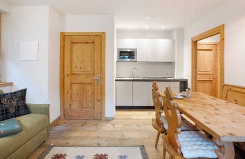 Bormio Ski Chalet | Chalet 'Pieri - Appartamento Temelin' with Mountain View and Wi-Fi