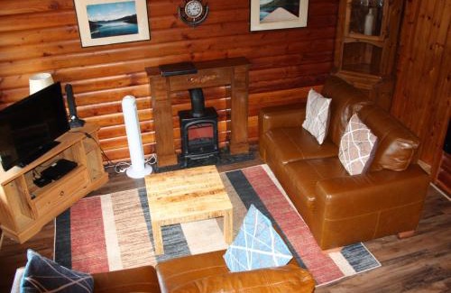 South Laggan Ski Chalet | Chalet Pine by Interhome