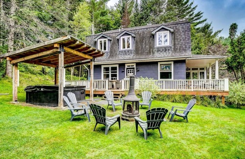 Mont-Tremblant Ski Chalet | Chalet Pont De Fer - 12 Guest- 6BDR with Jacuzzi