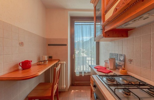 Courmayeur Apartment | Chalet Pontal 5 Comfortable Three-room Apartment with View