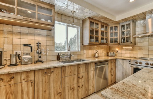 Huberdeau Ski Chalet | Chalet River Front Spa Peninsula