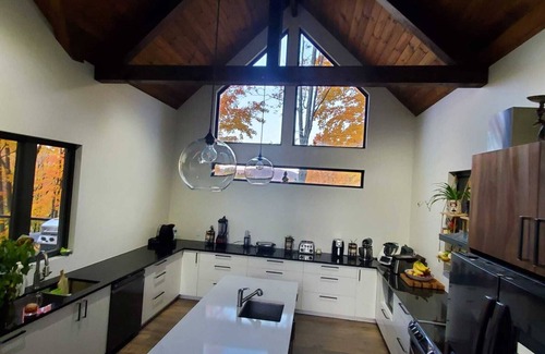 Bromont Ski Chalet | Chalet Ski Bromont: Elegant, Cozy and Convenient