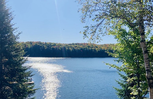 Labelle House | Chalet Spa Lac Belanger (Bord de L’Eau près Tremblant) 3e NUIT GRATUIT EN SEPT