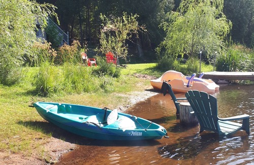 Saint-Jean-de-Matha Ski Chalet | Chalet St-jean de Matha Waterfront Navigable
