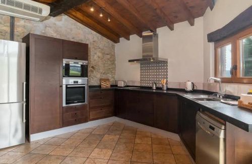Oruna House | Chalet Suka
