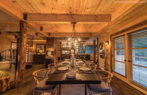 La Malbaie Ski Chalet | Chalet TAO par Les Chalets Spa Canada