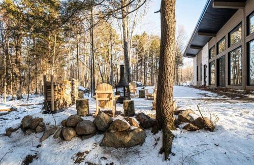 Lac Superieur Village Ski Chalet | Chalet TERRE en harmonie avec la nature, Tremblant