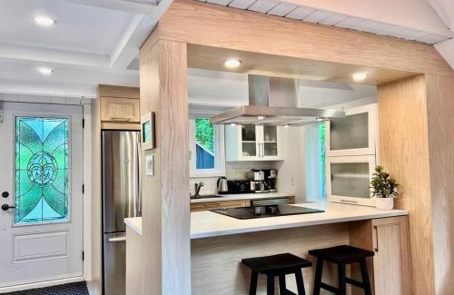 Orford Ski Chalet | Chalet tout inclus avec SPA près du Mont Orford