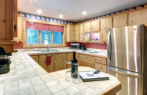 Lac-Superieur Cabin | Chalet Tranquille with pool
