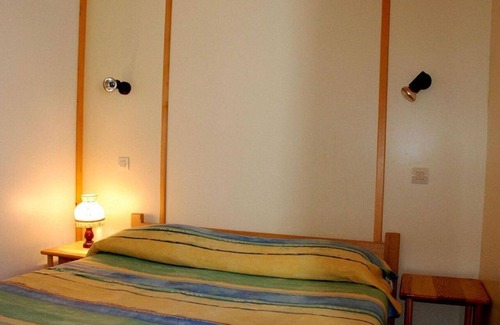 Blavignac Ski Chalet | Chalet "Tulipe Pour 6 - Prix Semaine" with Mountain View, Shared Pool & Wi-Fi