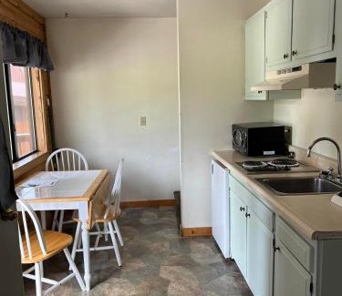 Hill City Ski Chalet | Chalet