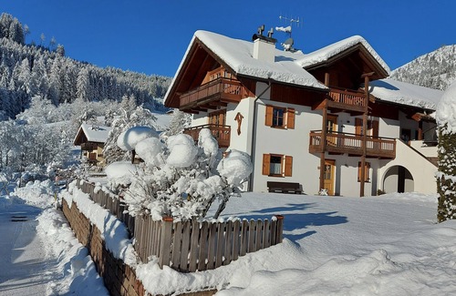 Stava Apartment | Chalet Villa Rita - ground floor apartment with private garden and terrace