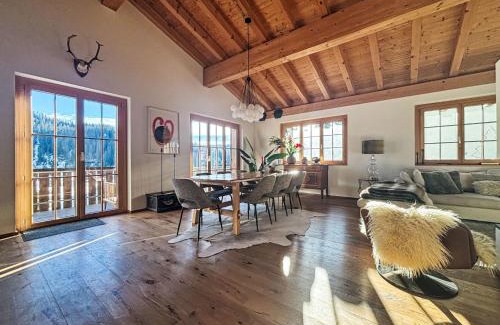 Laax Ski Chalet | Chalet Vista dal Dragun by Interhome