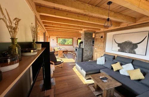 Combloux Apartment | Chalet vue Mont Blanc avec jacuzzi extérieur
