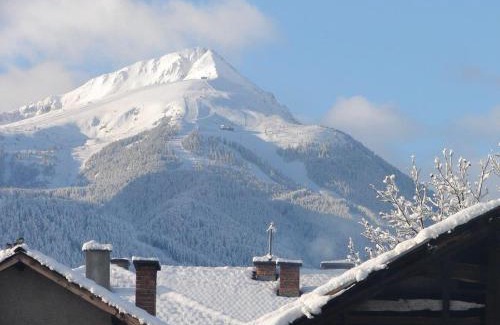 Old Town House | Chalet White Fang