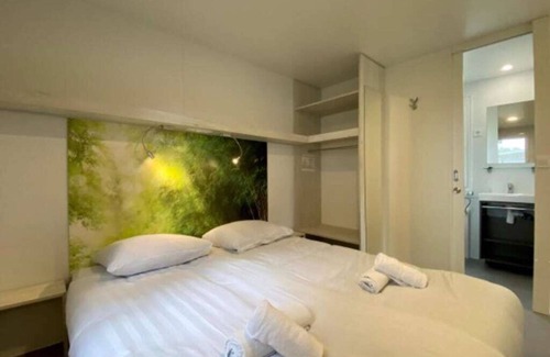 Dordtse Biesbosch Ski Chalet | Chalet with 2 bedrooms and a terrace