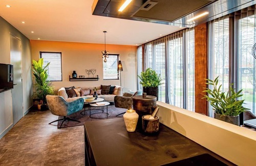 Hulshorst House | Chalet with 2 bedrooms and a terrace