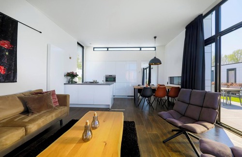 Hulshorst House | Chalet with 2 bedrooms and a terrace