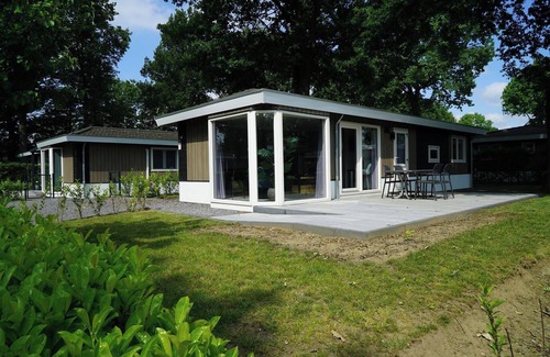 Susteren House | Chalet with 2 bedrooms and a terrace