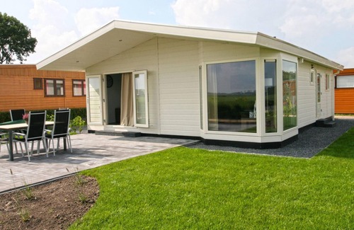 Oost-Graftdijk House | Chalet with 3 bedrooms and infrared sauna
