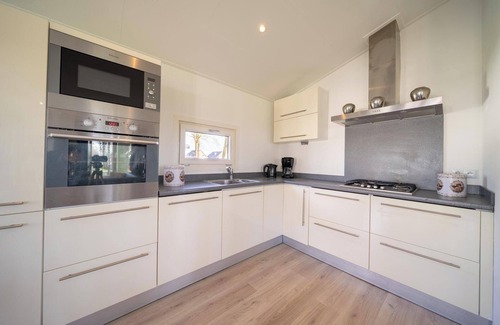 Susteren House | Chalet with 3 bedrooms and garden