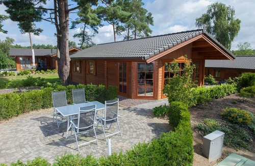 Lochem House | Chalet with an open-plan kitchen and dishwasher