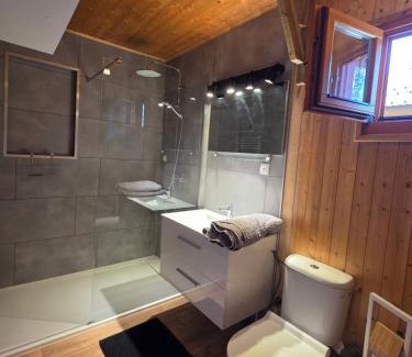 Laffrey Ski Chalet | Chalet with beautiful lake view 6B