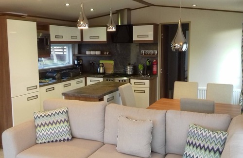 Boat of Garten House | Chalet with large decking, great views, WIFI included. ATTENTION SKIERS - IDEAL