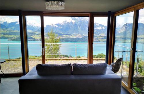 Aeschlen ob Gunten Ski Chalet | Chalet with panoramic views of the mountains of the Oberland and Lake Thun
