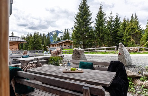 Hochkrimml Ski Chalet | Chalet "Zillertal Arena 3" with Slope Access, Private Sauna & Wi-Fi
