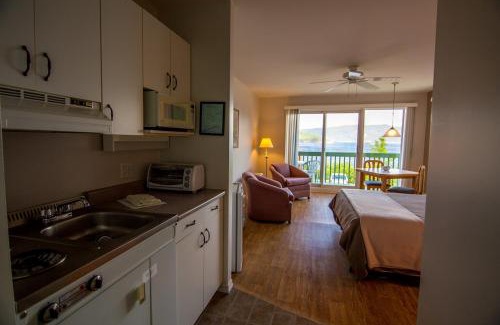 L'Anse-Saint-Jean Ski Chalet | Chalets Condos sur le Fjord