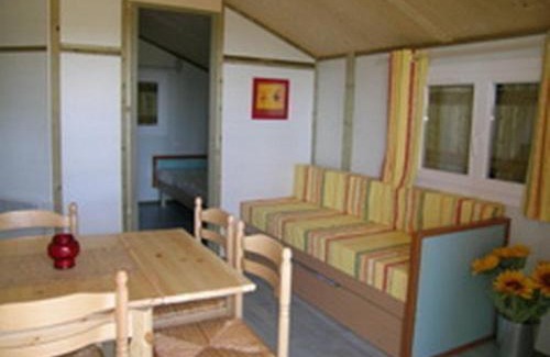 Echassieres House | Chalets Confort avec Terrasse, Animaux Admis - FR-1-489-288