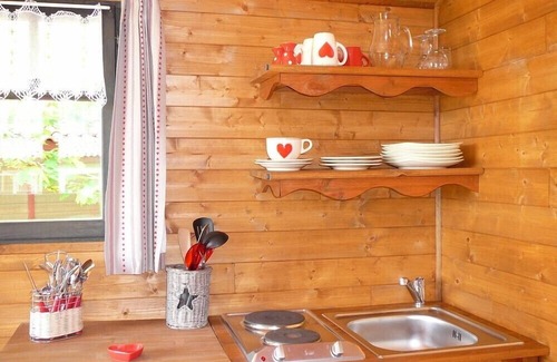 Lussan RV Rental | Chalets des Mousquetaires