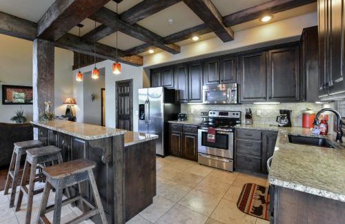 Lampe House | Chalets Resort Luxury Lakefront Villa Family Friendly 2 Pools Free Amenities