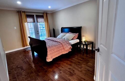 Longueuil Apartment | Chaleureux 3BDR à 5 min de Montreal