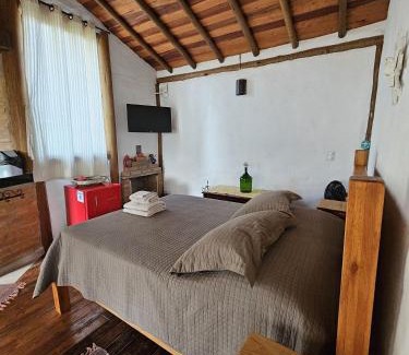 Carrancas Ski Chalet | Chalezinho Mata Virgem - perto do centro e cachoeiras, cozinha completa e churrasqueira