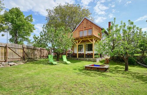 Kolin 2 House | Chalupa Ořešák - Walnut House