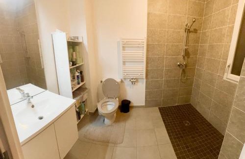 Carrieres-sous-Poissy House | Chambre à louer avec salle de bain privative