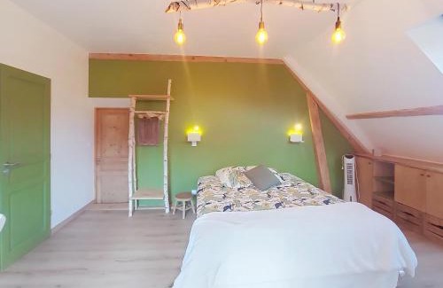 Saint-Sulpice Bed & Breakfast | chambre à vold'oiseau