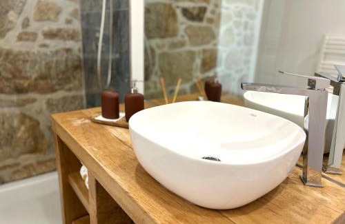 Santa Maria da Feira House | Chambre 1 Jardin & Lumière