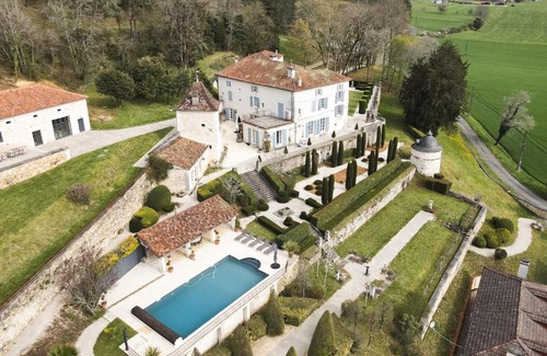 Saint-Pierre-de-Cole Bed & Breakfast | Chambre Aqua - Lavy