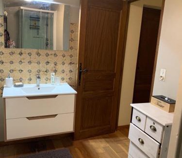 Saint-Ambroix House | Chambre au calme dans maison avec vue