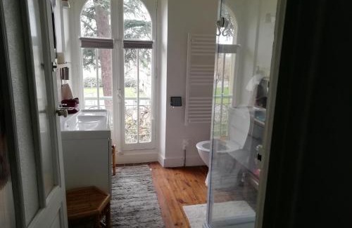 Port-Sainte-Marie House | chambre chez l'habitant, axe A62, à 20 min d' ouest d'Agen, parking dans la rue gratuit, accès cuisine, convivial