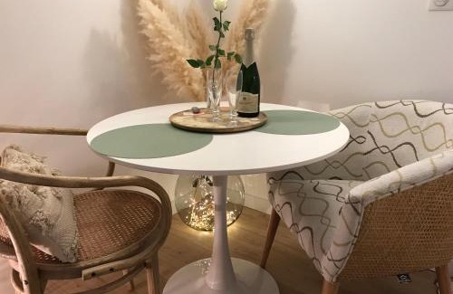 Challans House | Chambre Cosy Chic