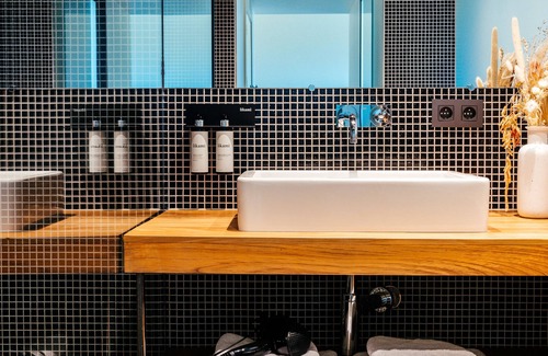 Stationsbuurt Noord Bed & Breakfast | Chambre d'Amis by Alix