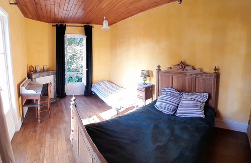 Saint-Martin-I'Astier Bed & Breakfast | Chambre D'hôte à la Campagne au Domaine du Baron