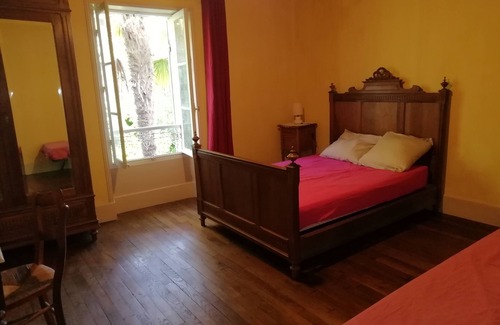 Saint-Martin-I'Astier Bed & Breakfast | Chambre D'hôte à la Campagne au Domaine du Baron