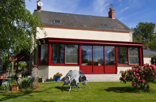 Perassay Bed & Breakfast | Chambre d'hôtes avec jardin, activités familiales et parking sécurisé au cœur du Berry - FR-1-591-448