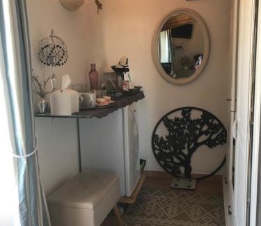 Gordes Bed & Breakfast | Chambre d'hôtes chez Maguy B-Villa Makeire